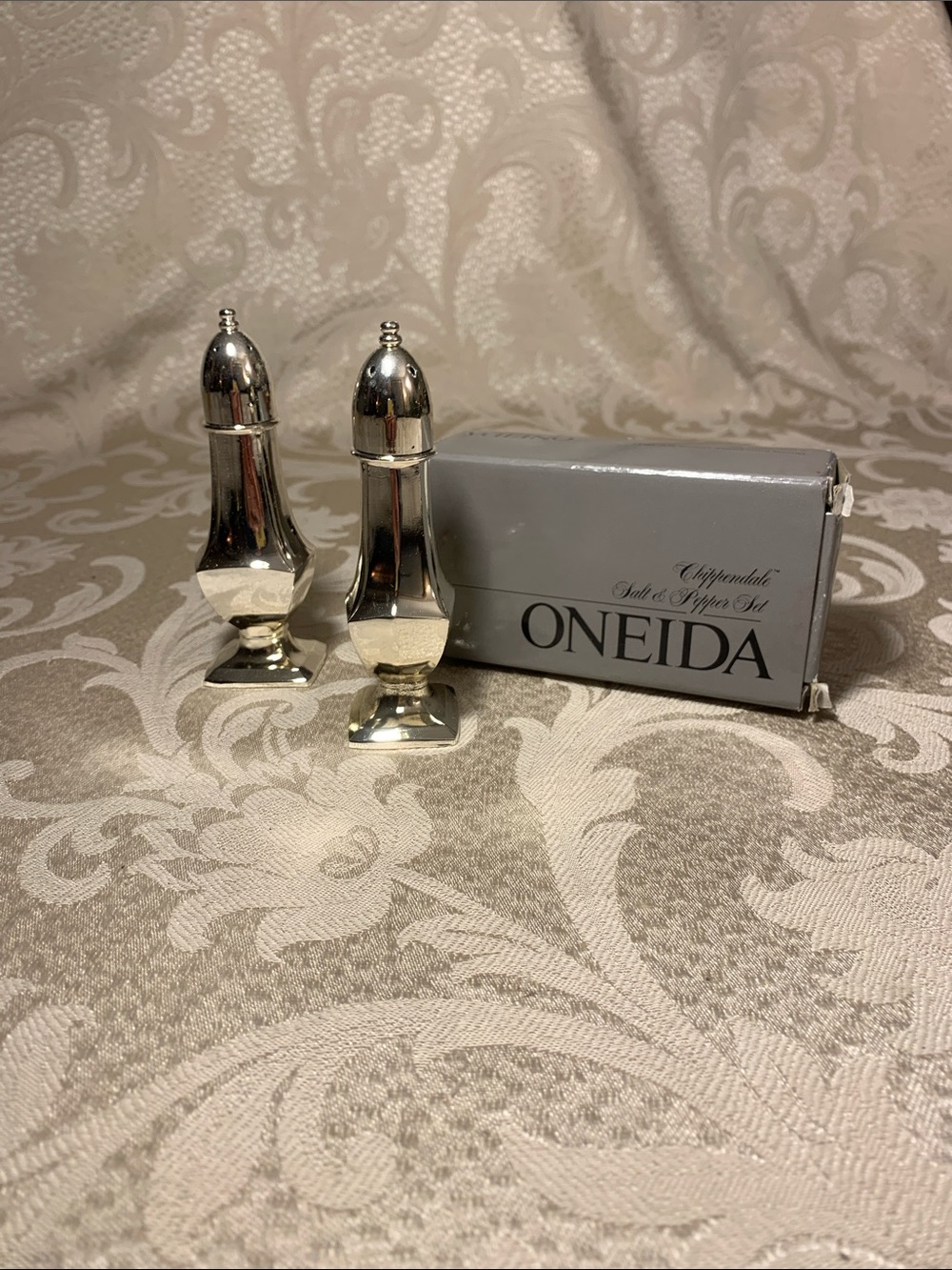 Oneida Silver-Tone Decorative Salt and Pepper Shakers